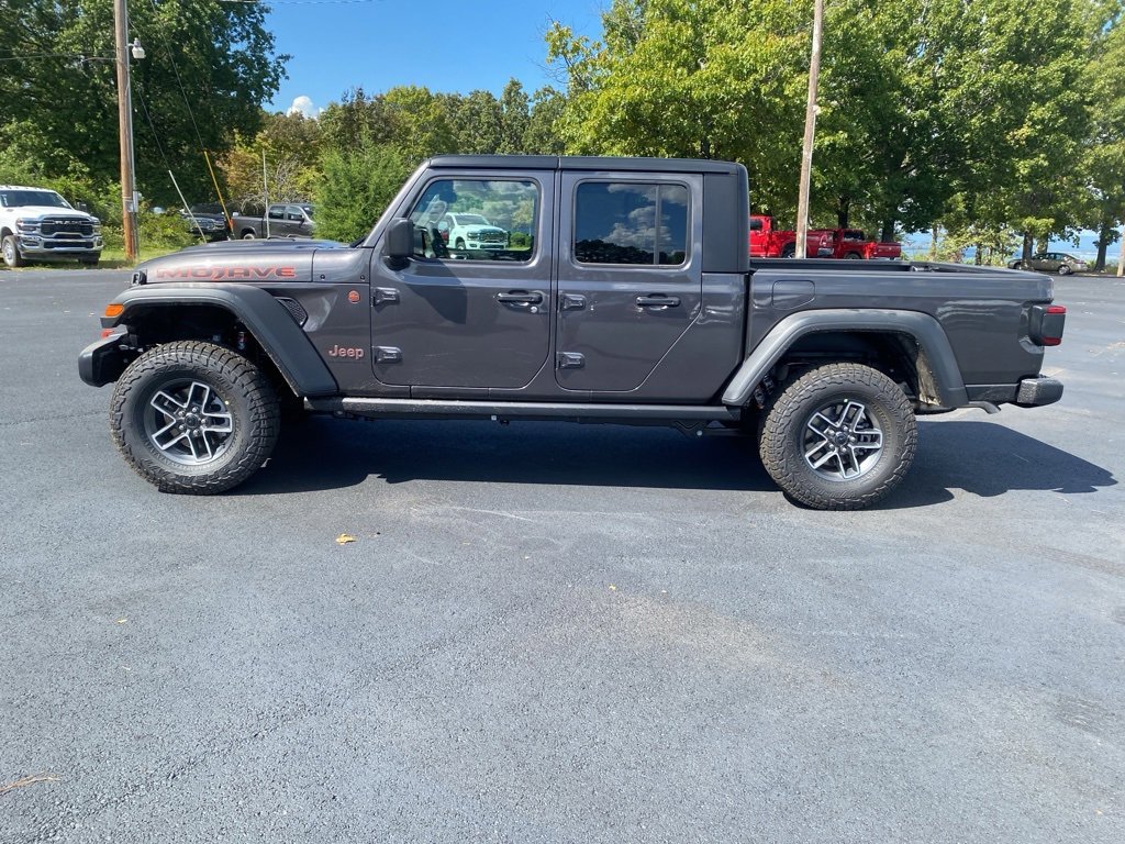 New 2025 Jeep Gladiator Mojave w/ Convenience Group image 8