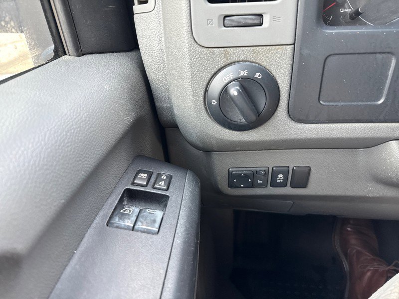 Used 2012 Nissan NV 2500 SV image 5