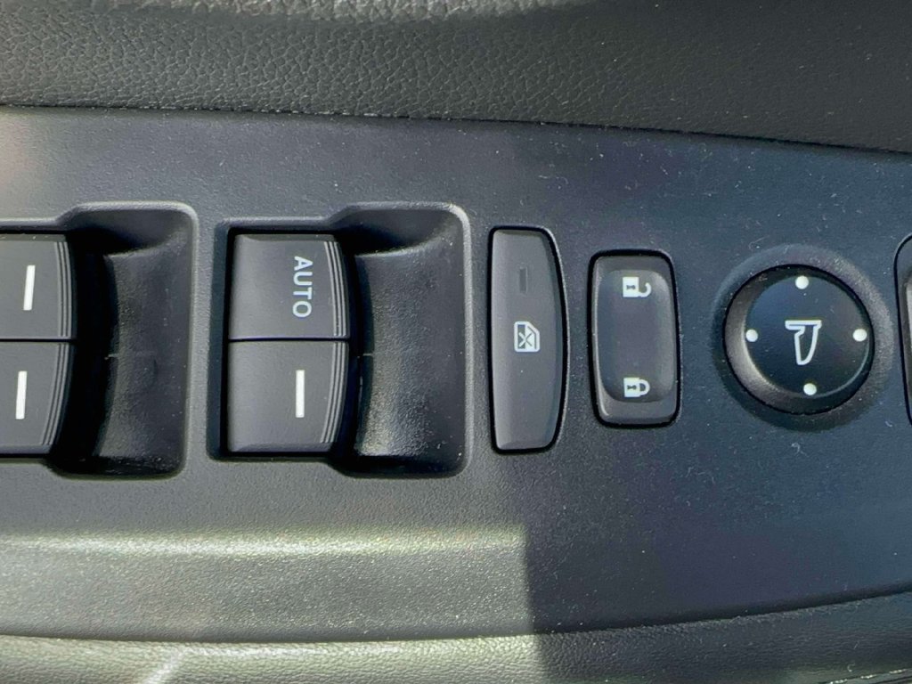 Certified 2026 Honda HR-V LX image 12