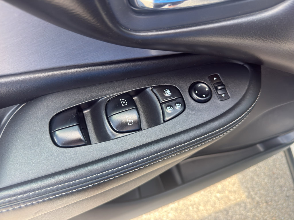 Used 2019 Nissan Murano S AWD/4WD image 12