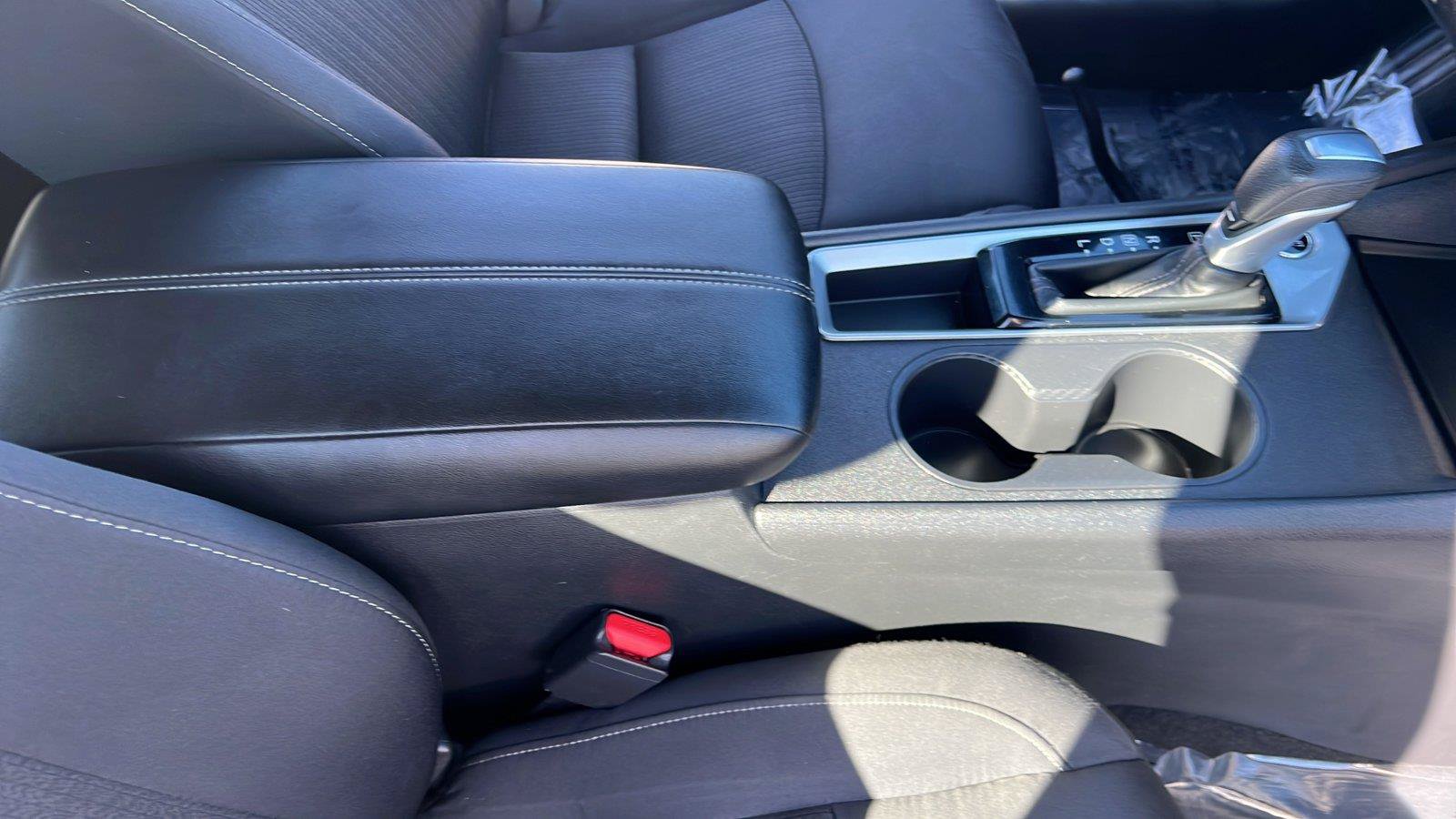 Used 2025 Nissan Altima 2.5 SV FWD image 18