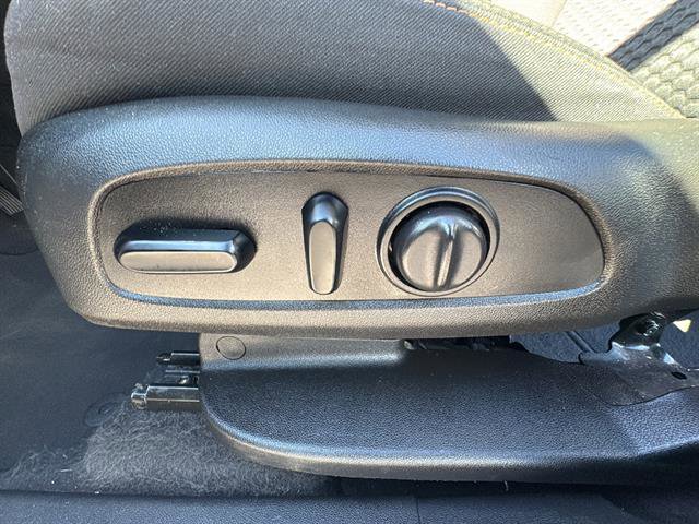 Used 2021 GMC Terrain SLE w/ Driver Convenience Package FWD image 13
