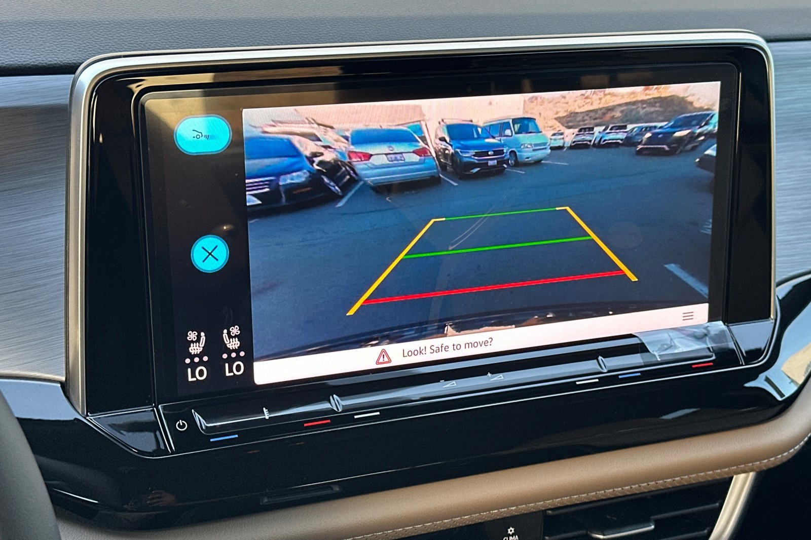 New 2026 Volkswagen Atlas Cross Sport SE image 17