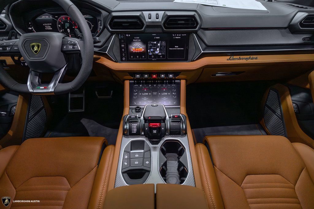 Used 2025 Lamborghini Urus Performante AWD/4WD image 30