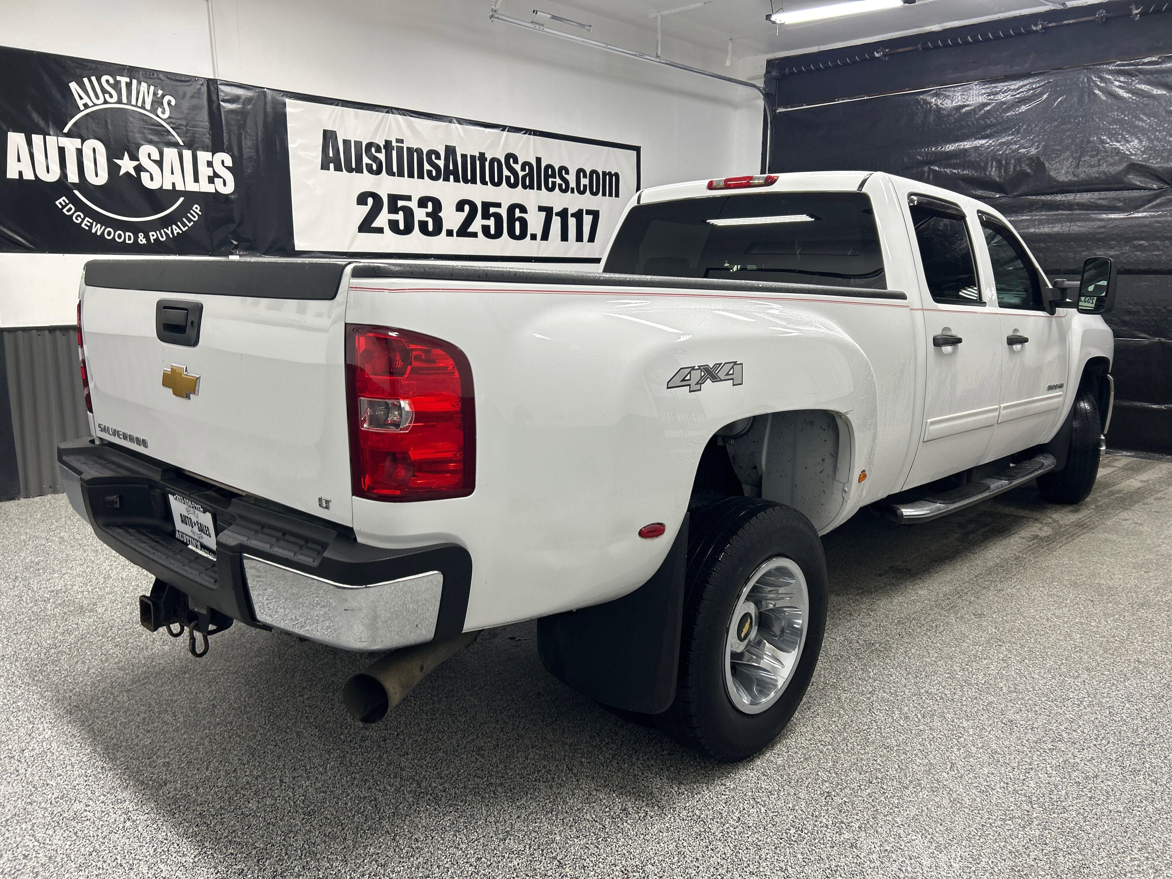 Used 2012 Chevrolet Silverado 3500 LT w/ Interior Plus Package image 6