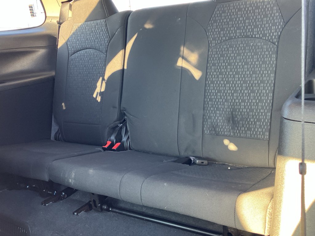 Used 2016 GMC Acadia SLE image 30