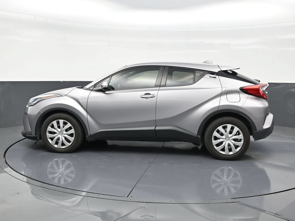 Used 2020 Toyota C-HR LE FWD image 2