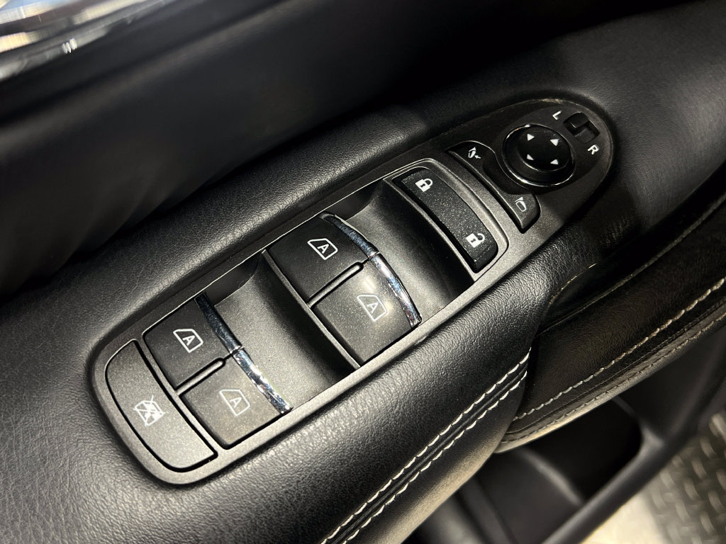 Used 2018 Nissan Armada Platinum w/ Captain Seat Package AWD/4WD image 17