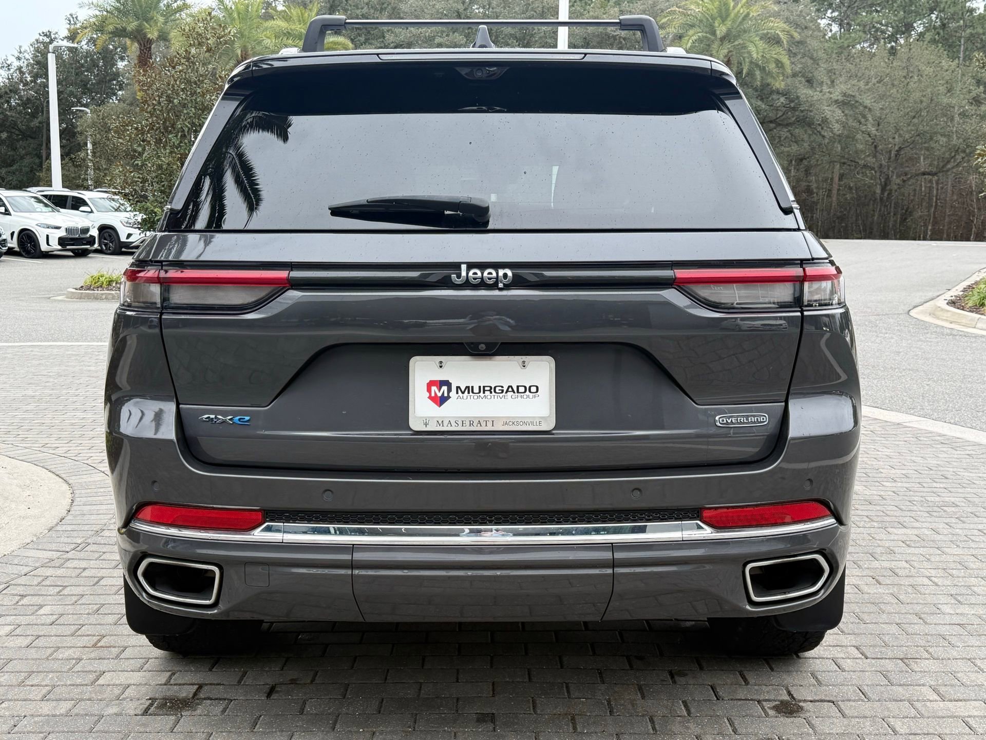 Used 2022 Jeep Grand Cherokee Overland w/ Advanced Protech Group III image 11