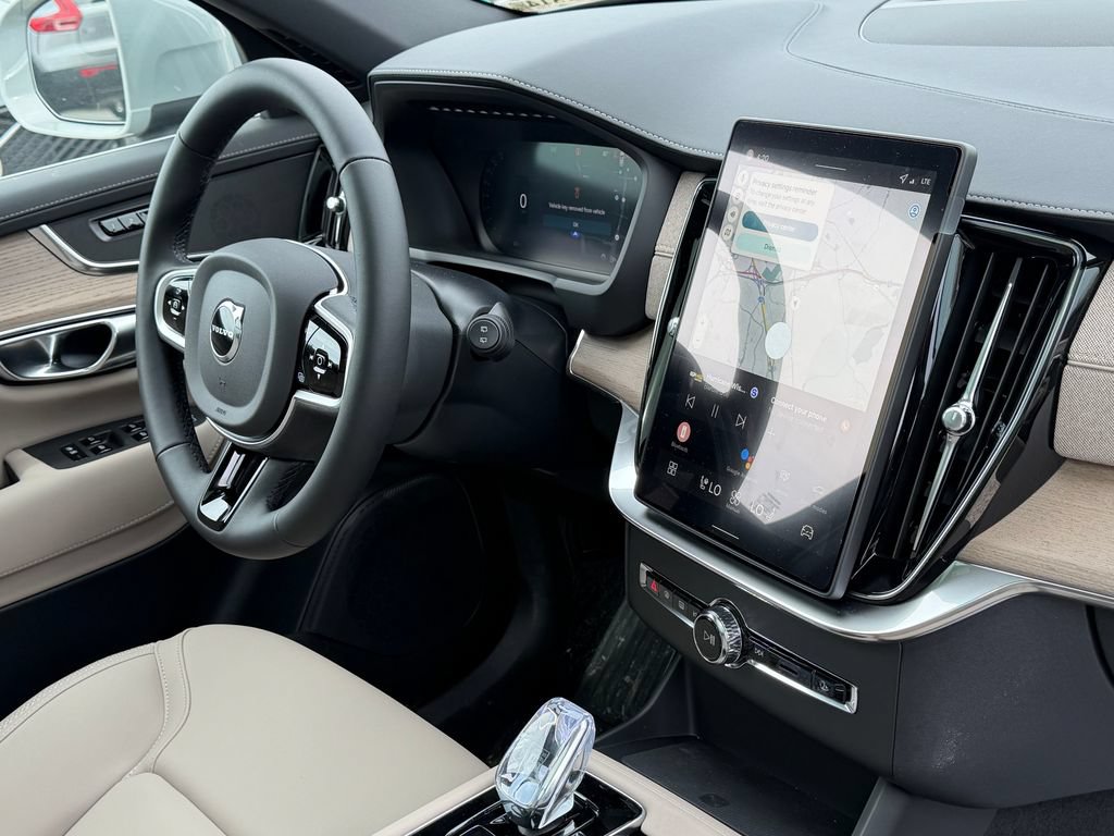 New 2026 Volvo XC90 B6 Plus w/ Protection Package Premier AWD/4WD image 7