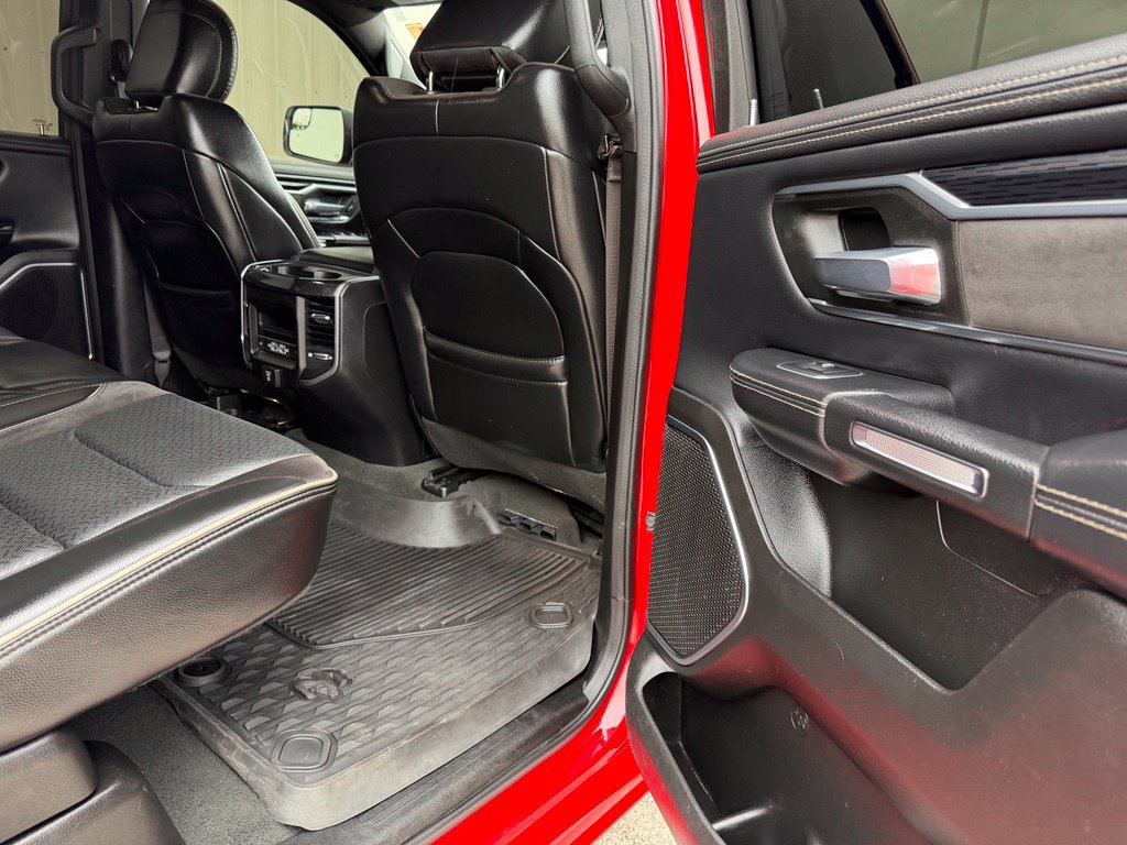 Used 2024 RAM 1500 Laramie AWD/4WD image 28