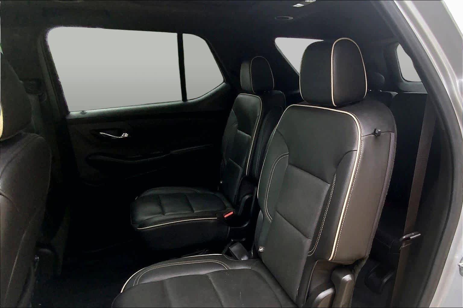 Used 2022 Chevrolet Traverse Premier w/ Redline Edition AWD/4WD image 21