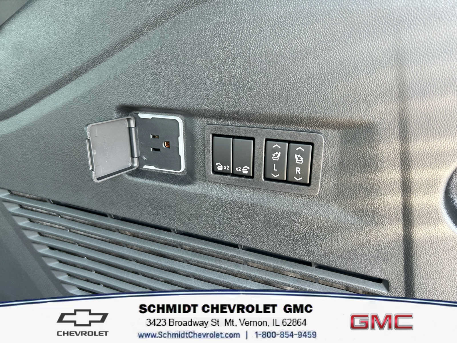 New 2026 GMC Yukon Denali AWD/4WD image 29