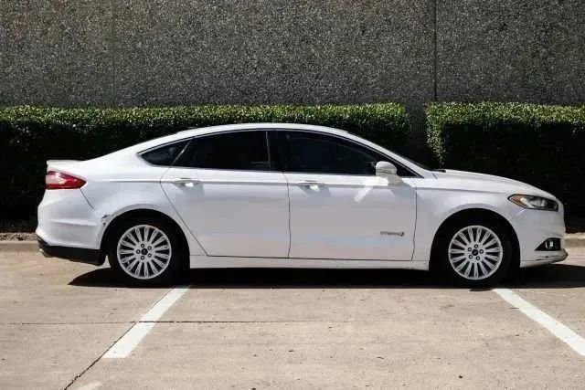 Used 2016 Ford Fusion SE w/ Equipment Group 502A image 10