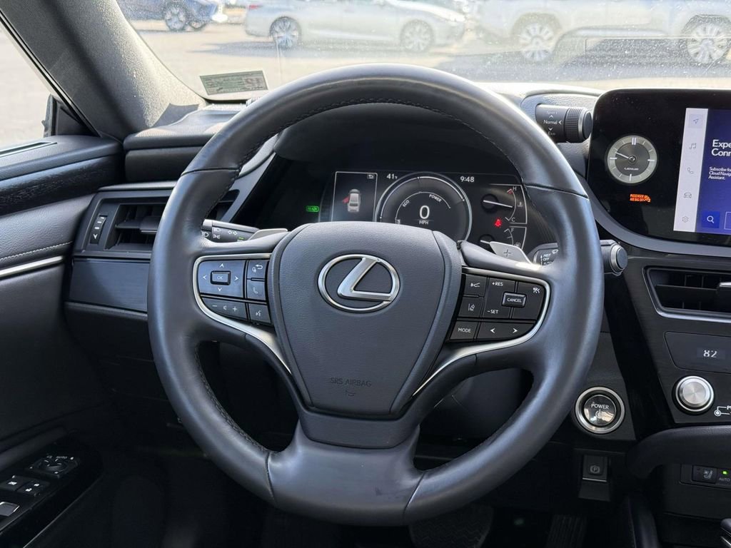 Used 2024 Lexus ES 300h w/ Premium Package image 9
