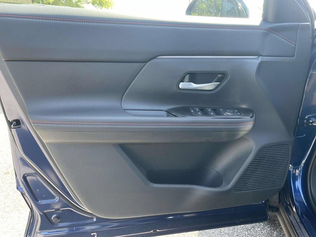 New 2026 Nissan Kicks SR FWD image 13