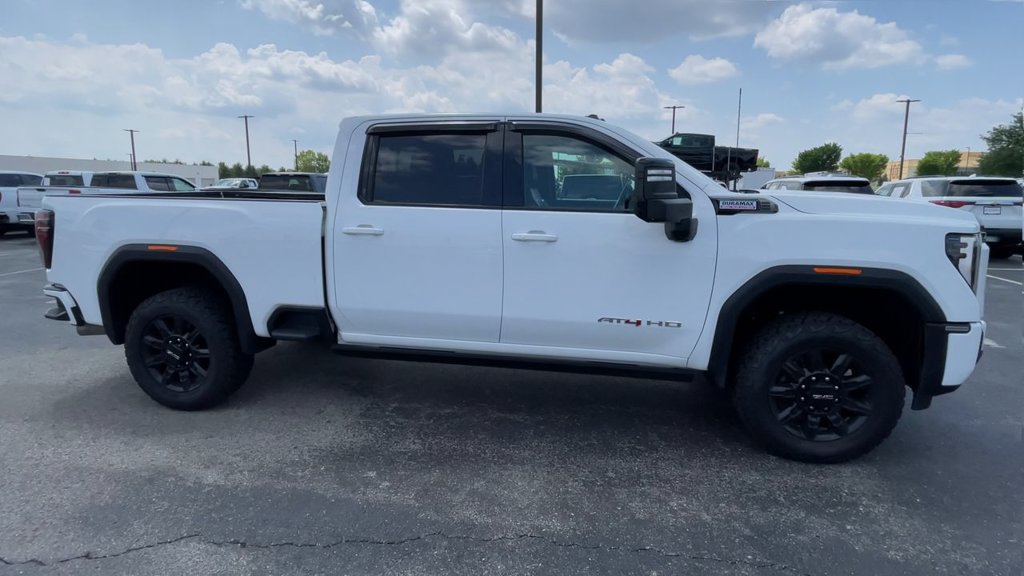 Used 2024 GMC Sierra 2500 AT4 w/ AT4 Premium Plus Package AWD/4WD image 3