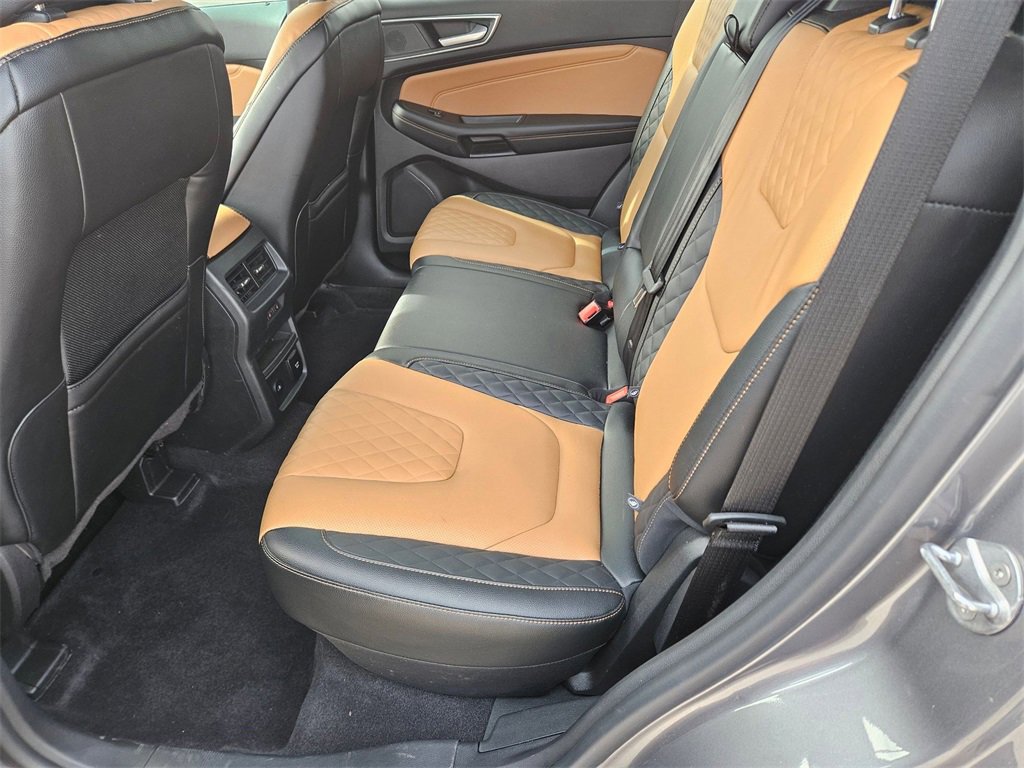 Used 2024 Ford Edge Titanium w/ Titanium Elite Package image 11