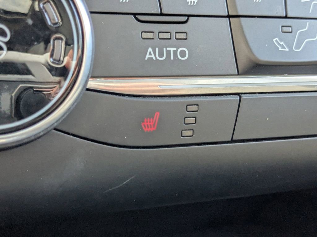 Certified 2020 Ford Escape SE image 25