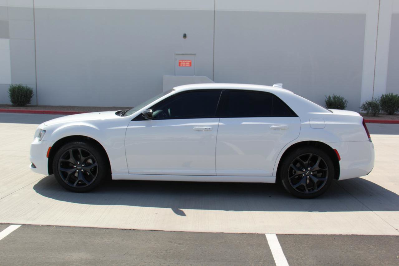 Used 2023 Chrysler 300 Touring w/ Sport Appearance Package RWD image 8