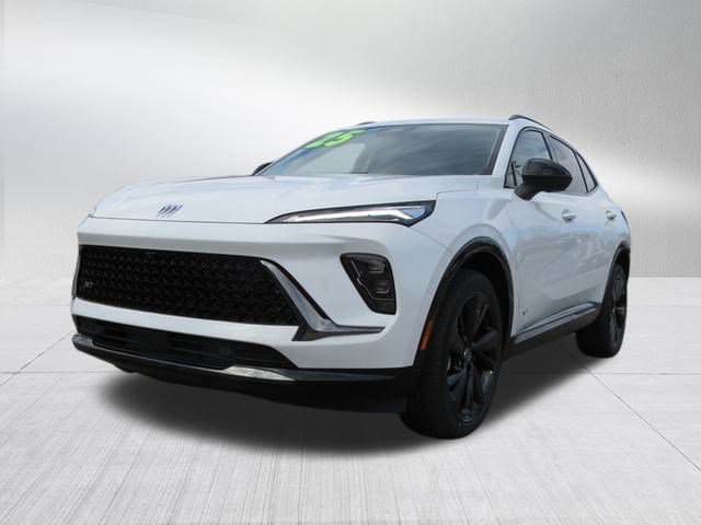 New 2025 Buick Envision Sport Touring image 7