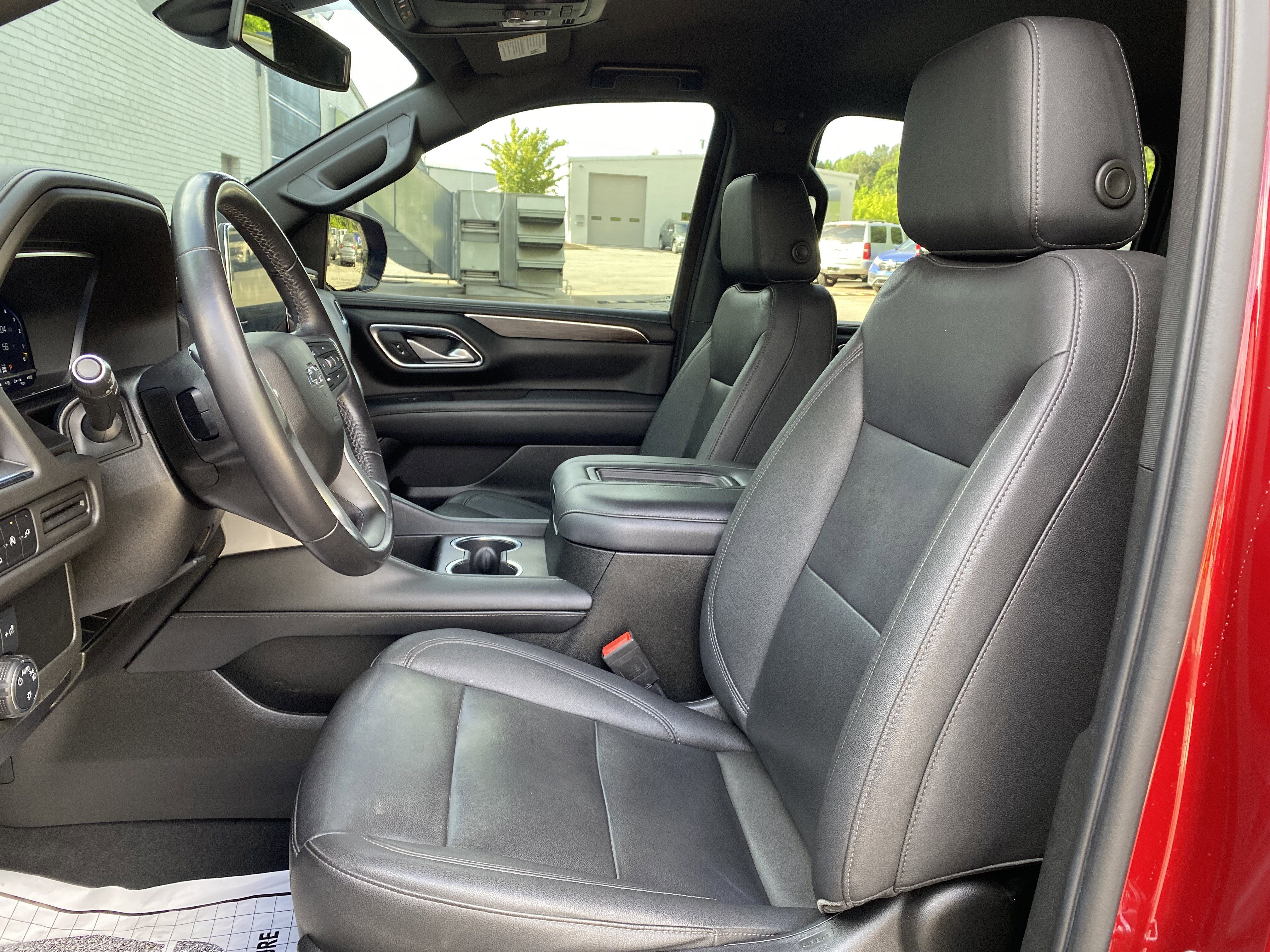 Used 2022 Chevrolet Suburban Z71 AWD/4WD image 16