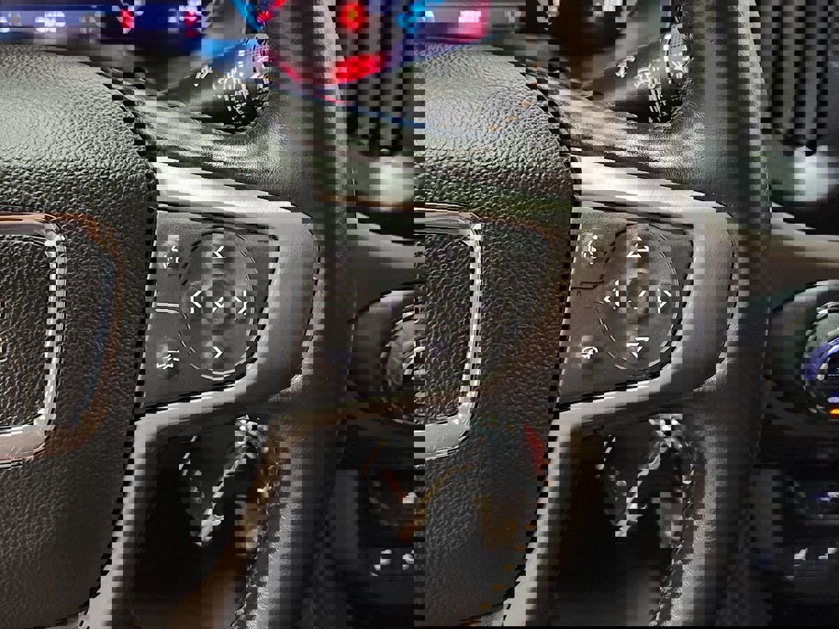 Used 2022 GMC Canyon AT4 image 49