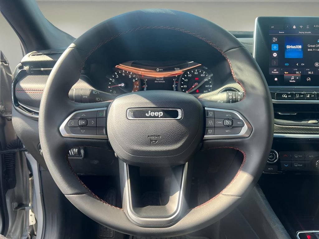 Used 2024 Jeep Compass Trailhawk image 18