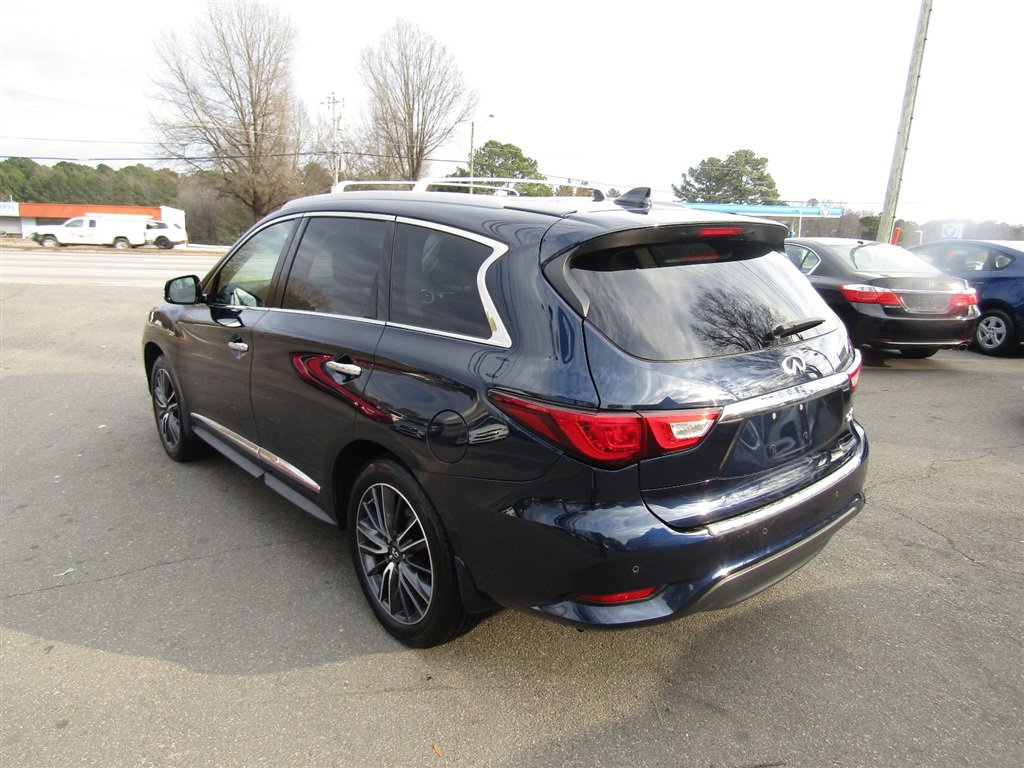 Used 2017 INFINITI QX60 Luxe w/ Deluxe Technology Package image 5