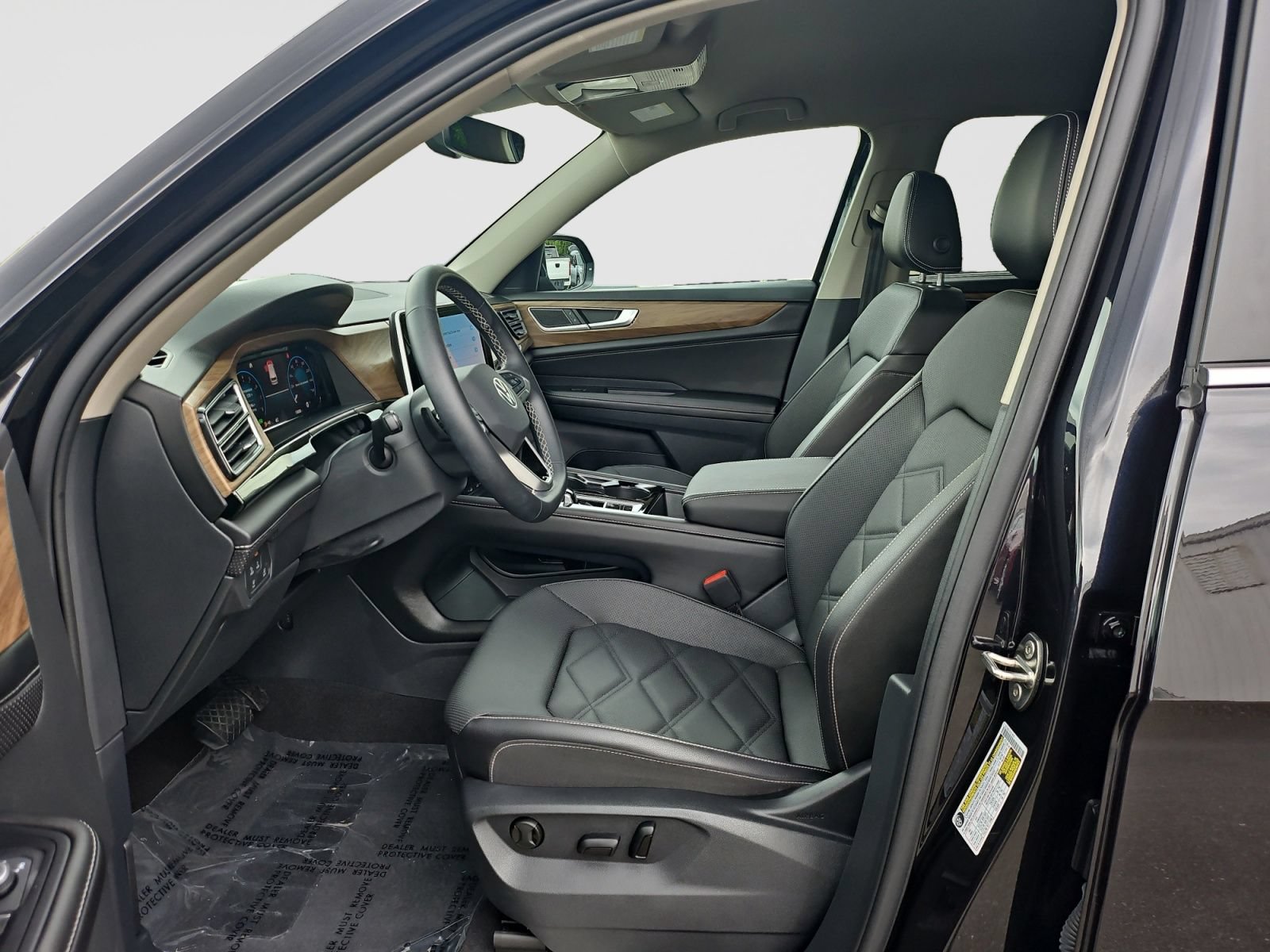 Used 2024 Volkswagen Atlas SE AWD/4WD image 20