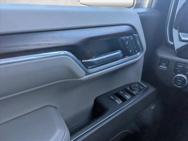 Used 2022 GMC Sierra 1500 SLT w/ SLT Convenience Package image 9