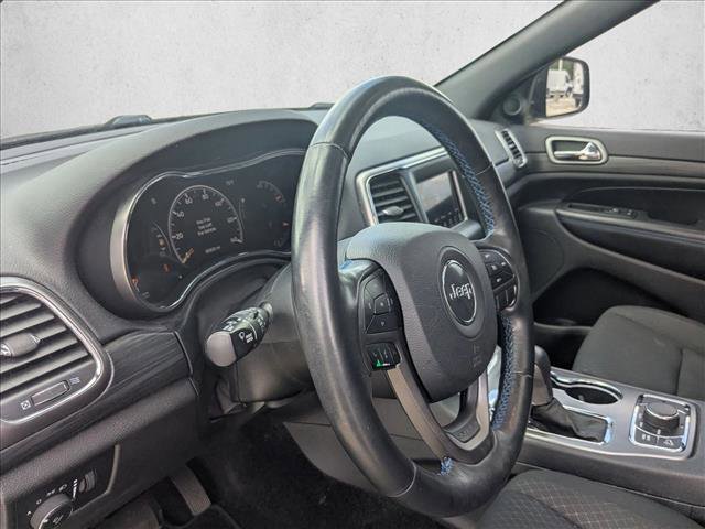 Used 2019 Jeep Grand Cherokee Laredo image 10