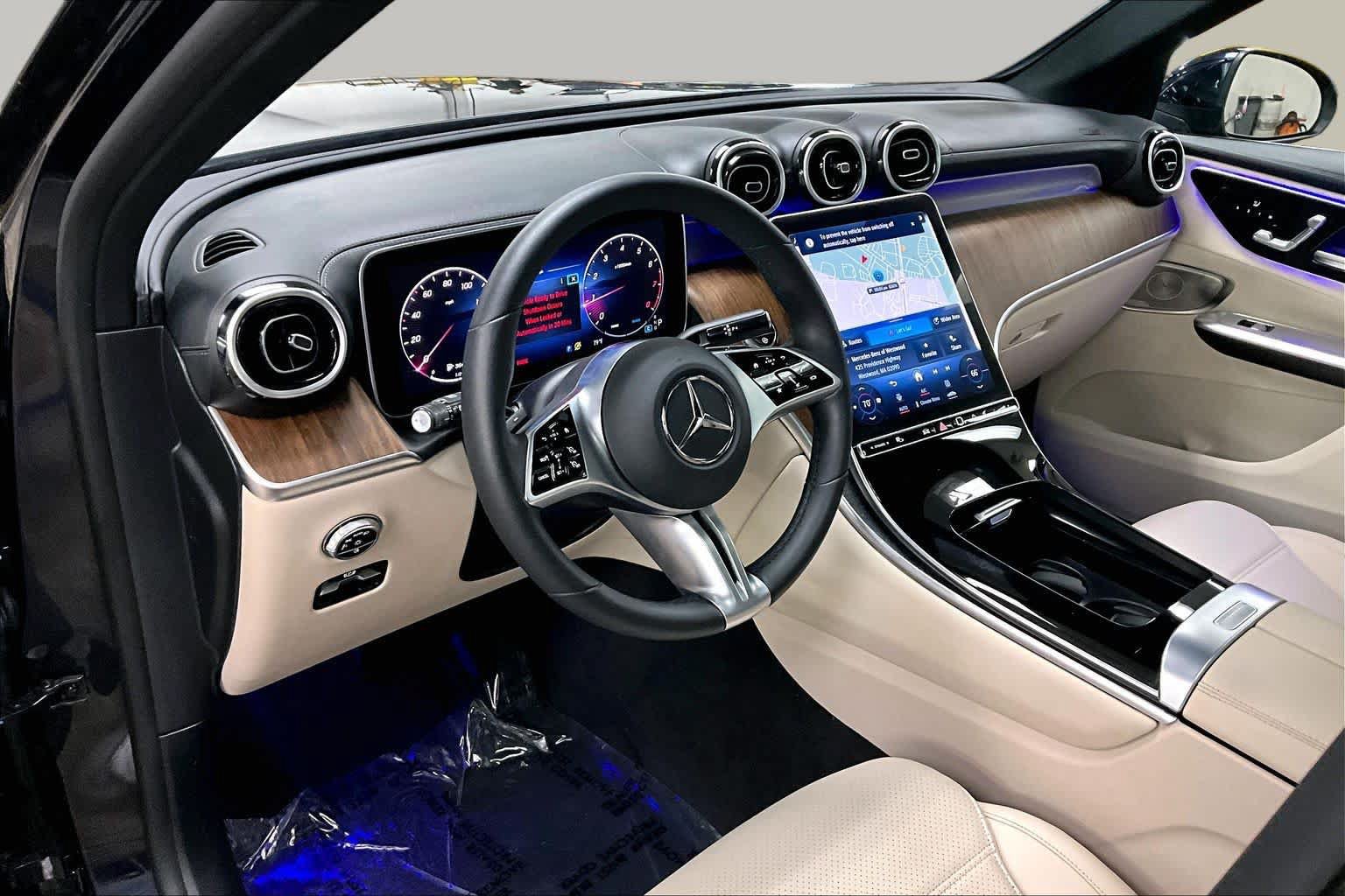 Used 2024 Mercedes-Benz GLC 300 4MATIC image 18