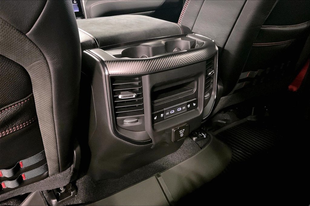 Used 2027 RAM 1500 4x4 Crew Cab image 31