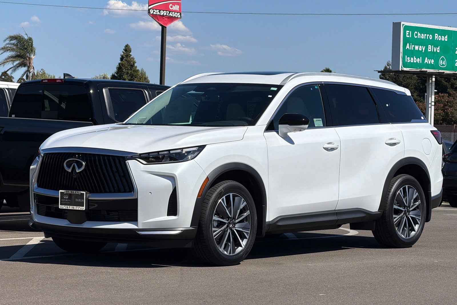 New 2027 INFINITI QX60 Luxe w/ Cargo Package AWD/4WD image 8