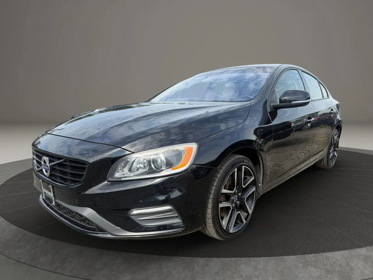 Used 2018 Volvo S60 T5 Dynamic w/ Vision Package AWD/4WD image 1