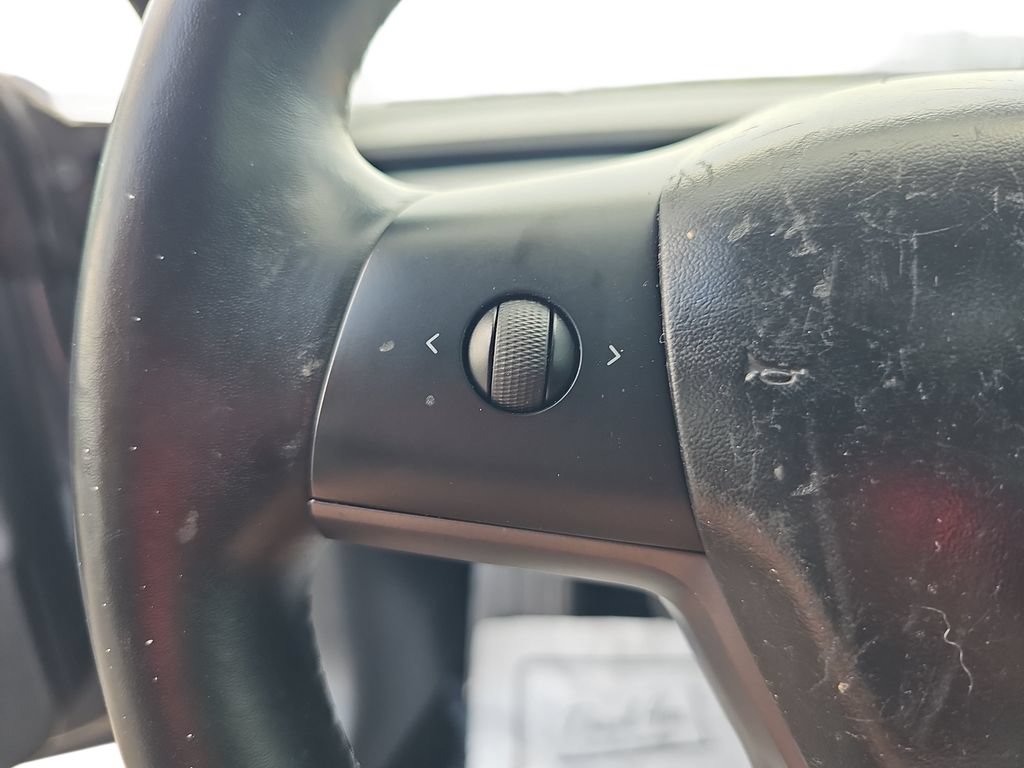 Used 2018 Tesla Model 3 Mid Range RWD image 17