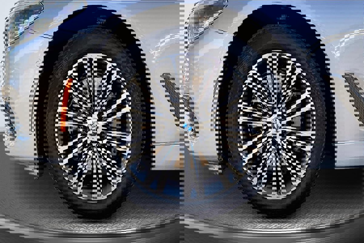 Used 2017 BMW 540i image 9