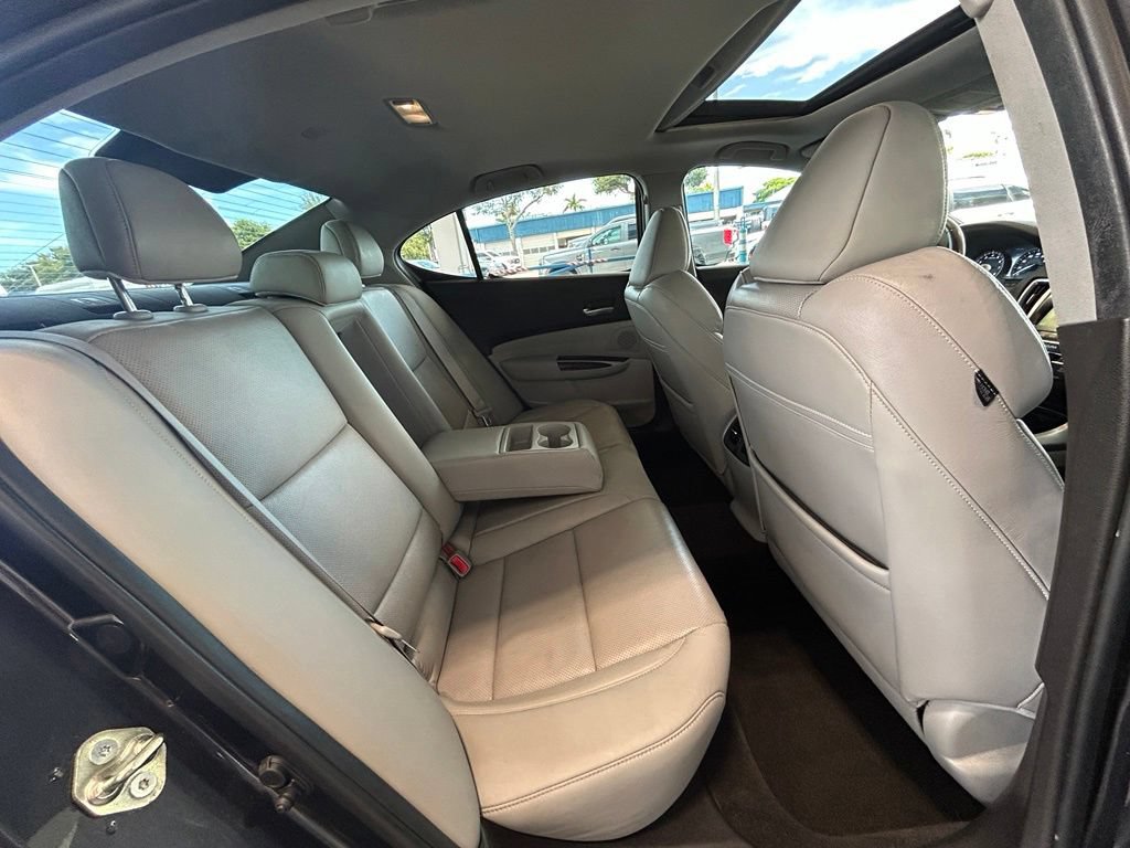 Used 2015 Acura TLX w/ Technology Package FWD image 29