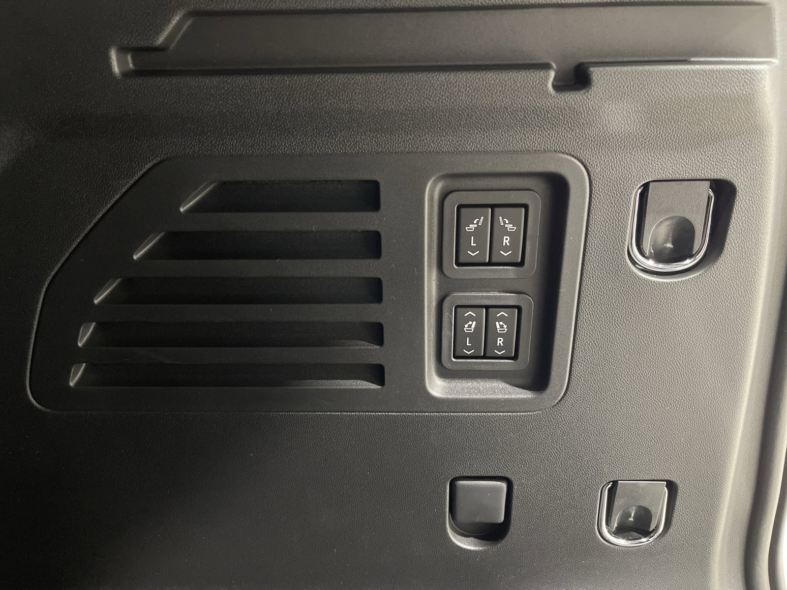 New 2026 Buick Enclave Sport Touring w/ Power Package image 15