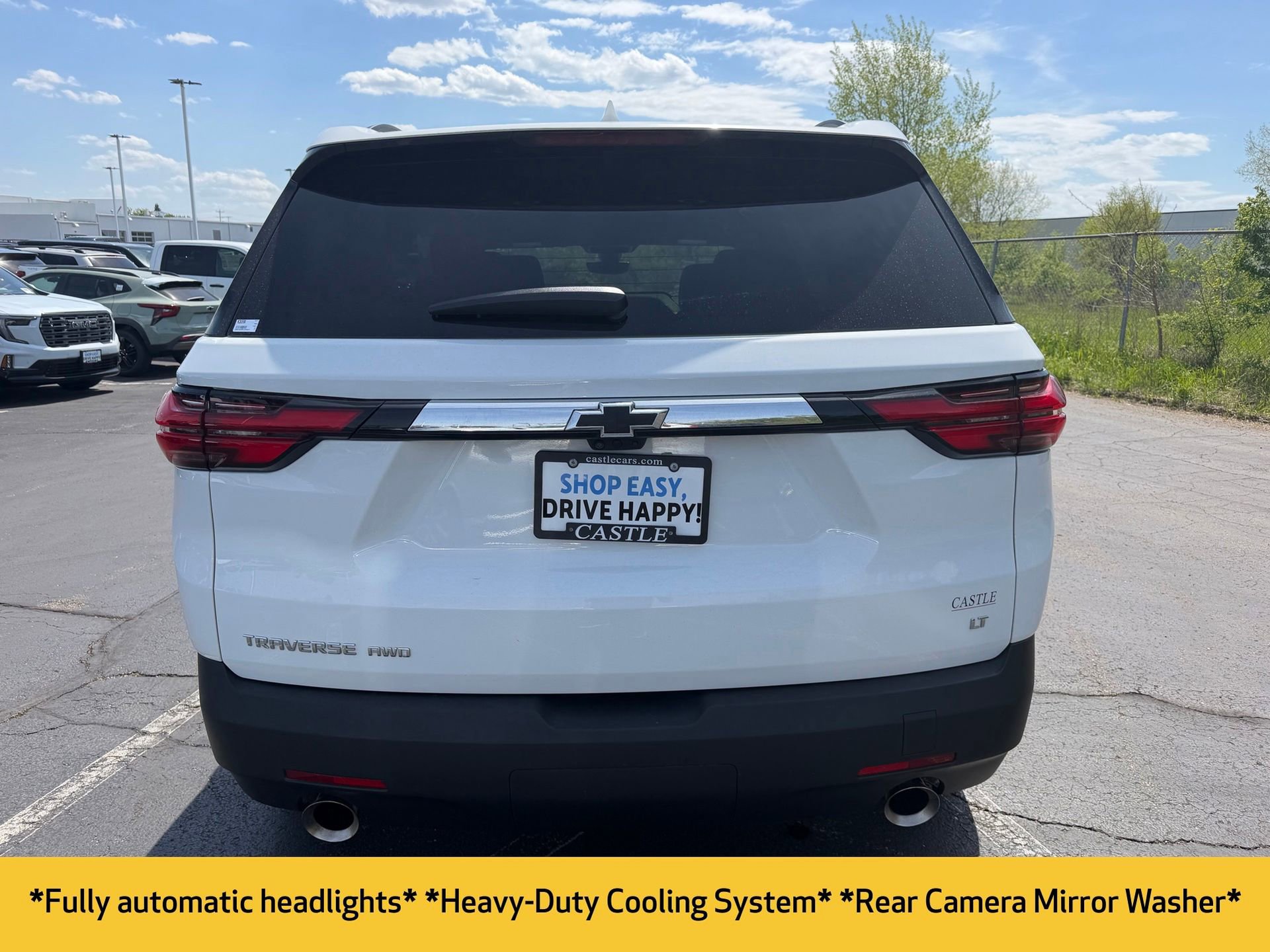 Used 2023 Chevrolet Traverse LT w/ Rear Camera Mirror Package AWD/4WD image 9