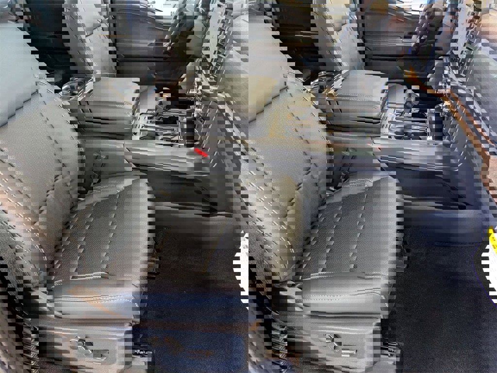 New 2025 Ford F150 Lariat w/ Equipment Group 502A High image 20