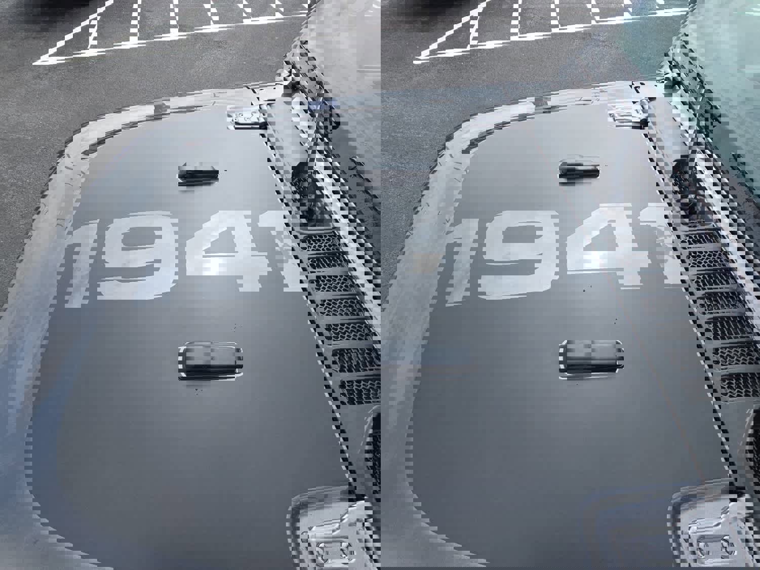 Used 2025 Jeep Gladiator Sport image 15