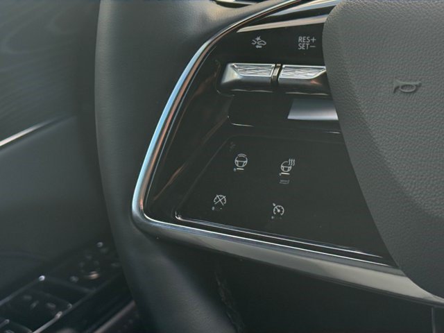 Certified 2026 Cadillac Lyriq Luxury AWD/4WD image 8