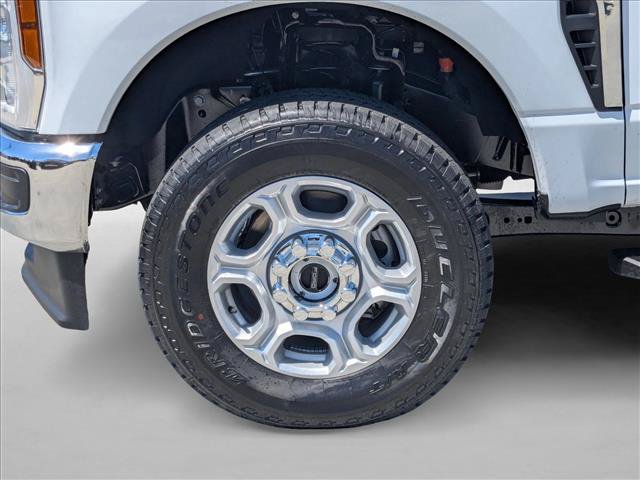 New 2026 Ford F250 XLT w/ FX4 Off-Road Package AWD/4WD image 10
