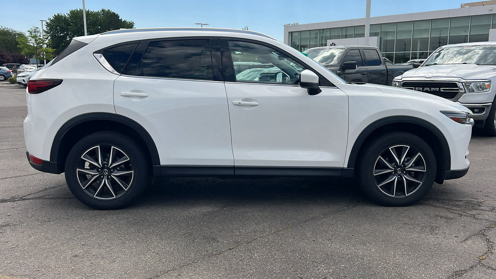 Used 2018 MAZDA CX-5 Grand Touring w/ Premium Package AWD/4WD image 4