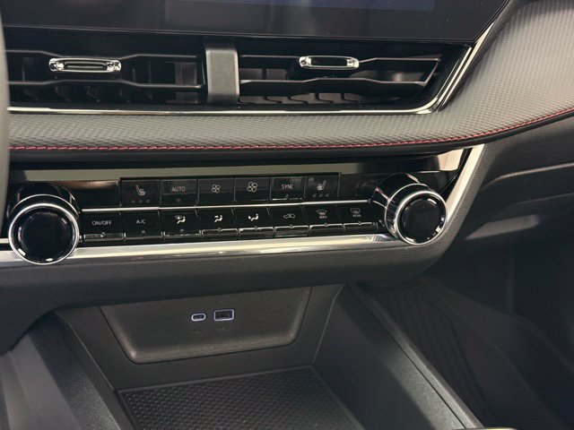 New 2027 Chevrolet Equinox RS w/ LPO, Floor Liner Package AWD/4WD image 22