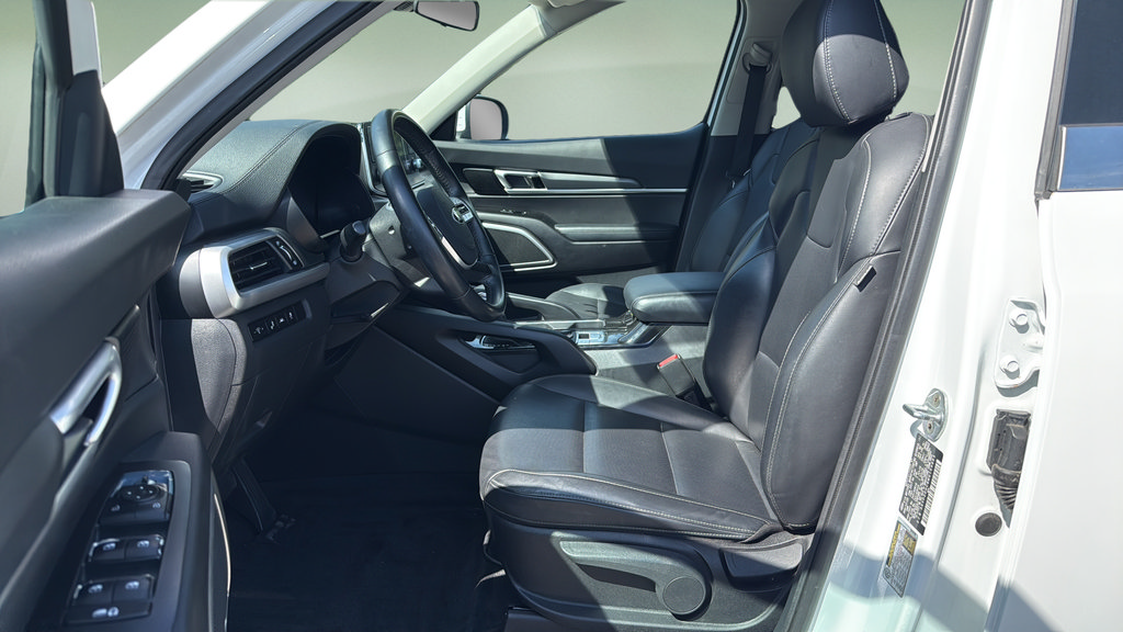Used 2021 Kia Telluride LX AWD/4WD image 12