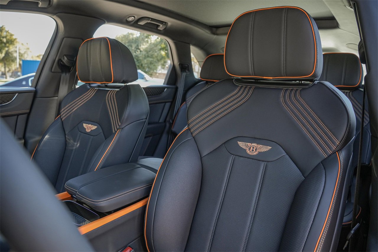 New 2025 Bentley Bentayga image 21