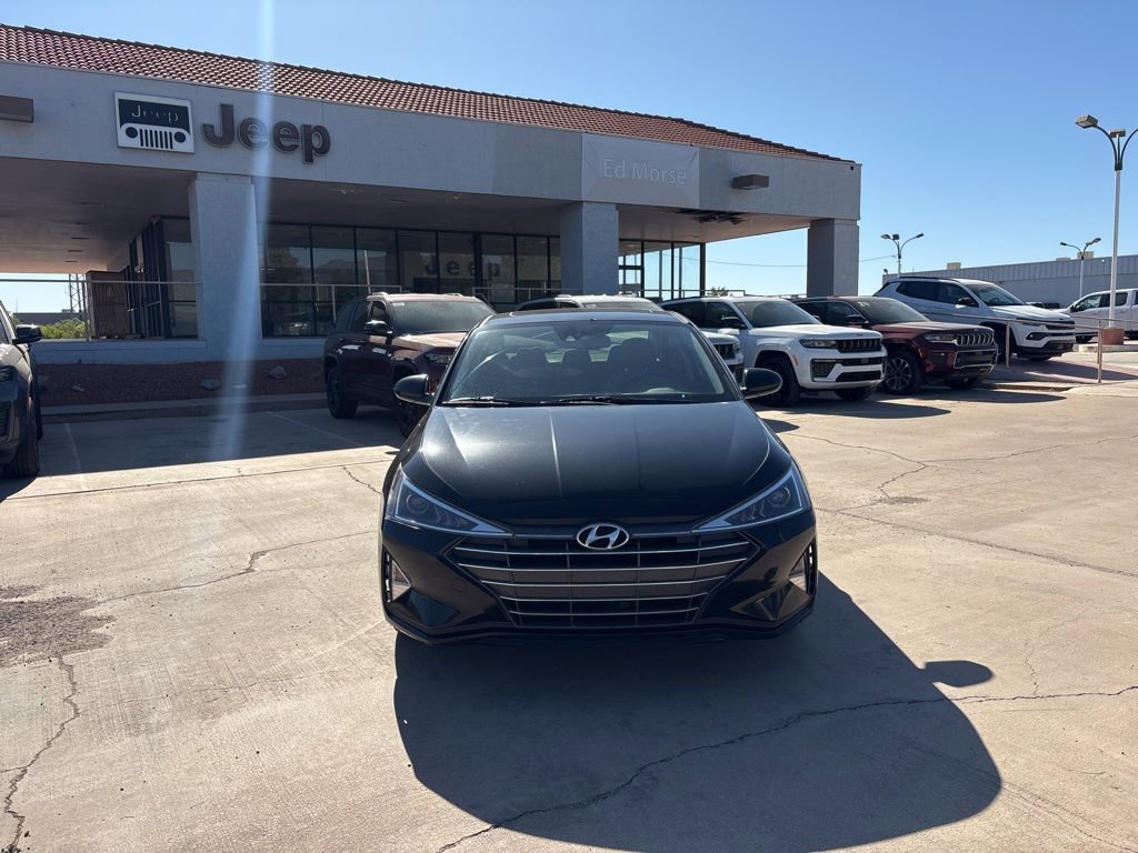 Used 2020 Hyundai Elantra Value Edition w/ Cargo Package (C1) image 2